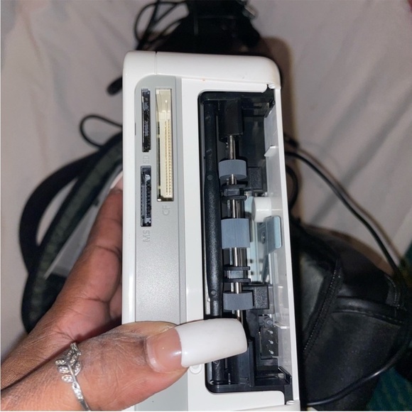 Canon SELPHY White Photo Printer - Picture 9 of 10